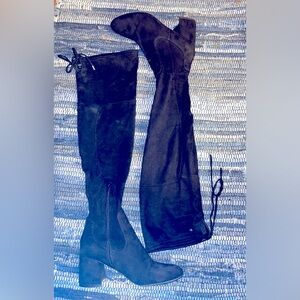 ✨LIZ CLAIBORNE✨ Knee High Scrunchy Boot